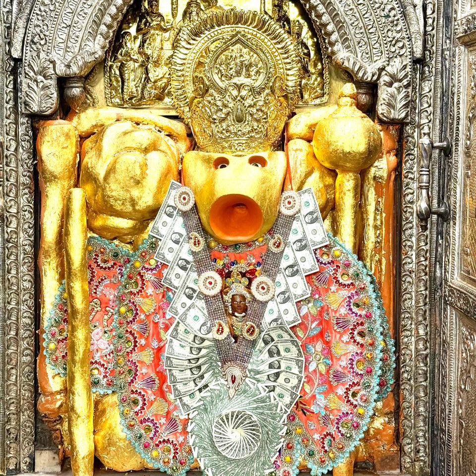 Hanuman Jayanti Dhwaja Seva – ₹1,100 | Dhwaja, Chana Gud, Laddoo & Paan Bida Bhog